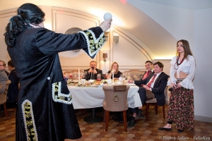 Ведущий и гости Ведущий и гости фото корпоратив. Фотограф в СПб