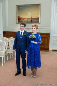 Свадебная церемония. Жених и невеста в зале  торжественной регистрации, свадебный фотограф в СПб Дмитрий Фуфаев.
