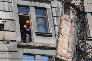 Обрушились балконы на Кирочной улице в Санкт-Петербурге. Фотограф Дмитрий Фуфаев.